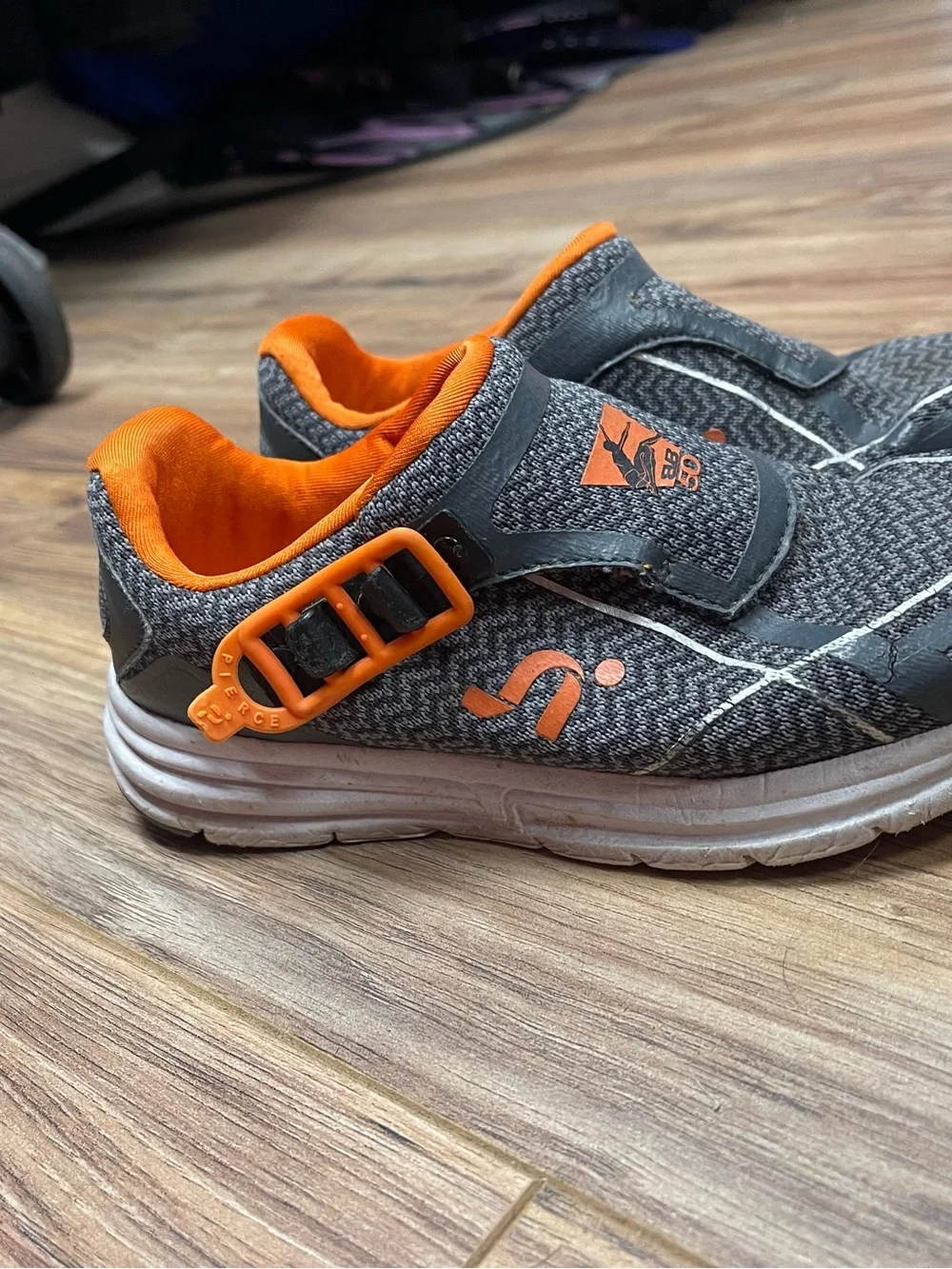 B.B. Simon men Gray and Orange Slip-On Sneakers